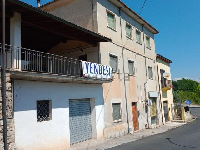 Villetta indipendente in vendita di 300 m² in Contrada Sant&apos Oliva