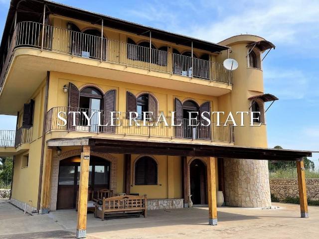 Villetta indipendente in vendita di 300 m² in Contrada san giorgio
