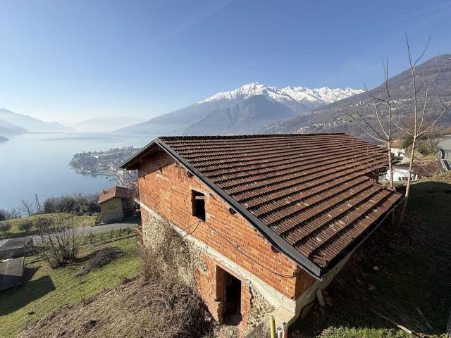 Villetta indipendente in vendita di 300 m² in Frazione Traversa, 18