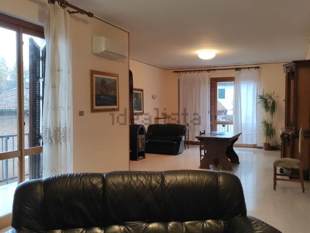 Villetta indipendente in vendita di 300 m² in Frazione Caranzano