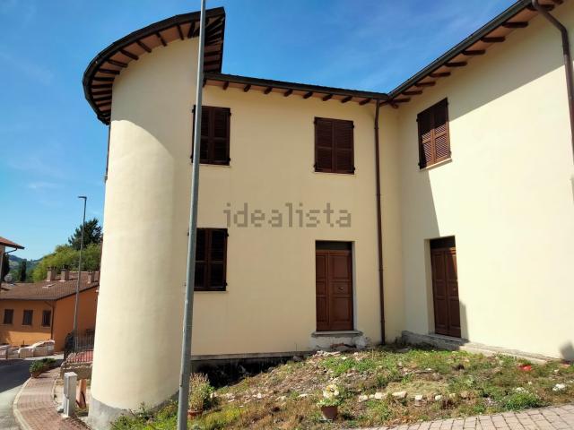 Villetta indipendente in vendita di 300 m² in Frazione Isola