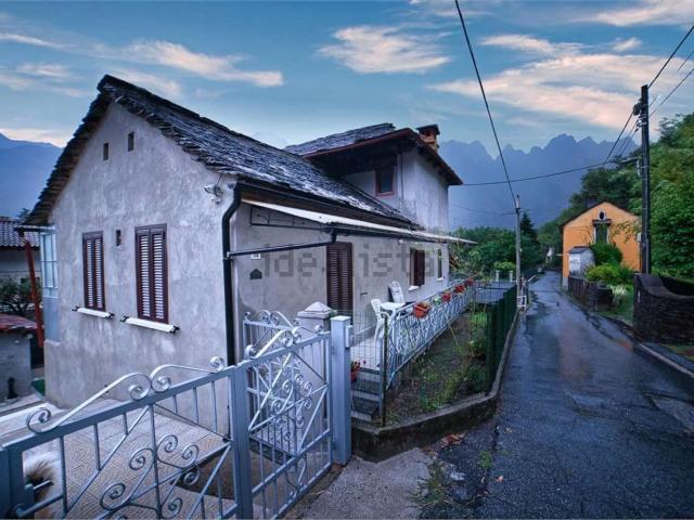 Villetta indipendente in vendita di 300 m² in Frazione Migiandone, 101