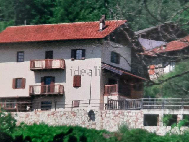Villetta indipendente in vendita di 300 m² in Frazione palanieri
