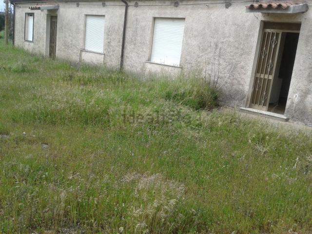 Villetta indipendente in vendita di 300 m² in Località località Lu Colbu