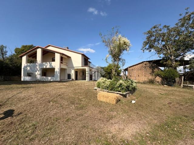 Villetta indipendente in vendita di 300 m² in Strada di colle rosso, 5