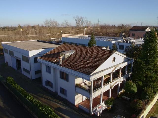 Villetta indipendente in vendita di 300 m² in Strada Martinella, 46