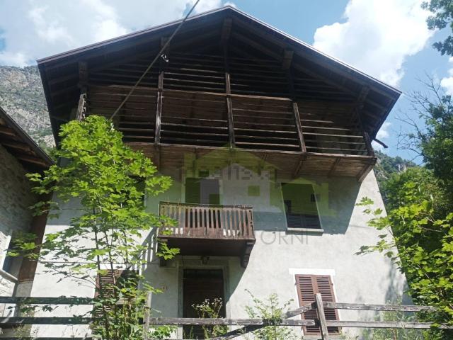 Villetta indipendente in vendita di 300 m² in Strada Provinciale 299