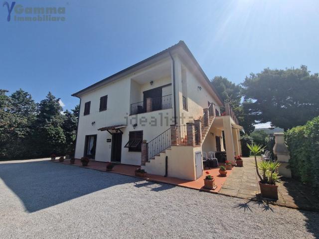 Villetta indipendente in vendita di 300 m² in Strada Vicinale dei Pinalti