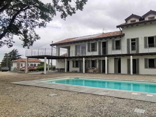 Villetta indipendente in vendita di 301 m²