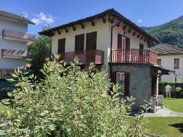 Villetta indipendente in vendita di 301 m² in Via Guglielmo Marconi