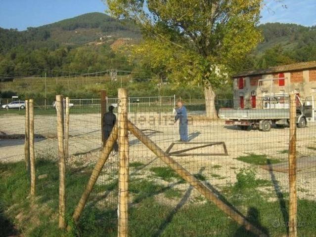 Villetta indipendente in vendita di 303 m² in Via di Tiglio