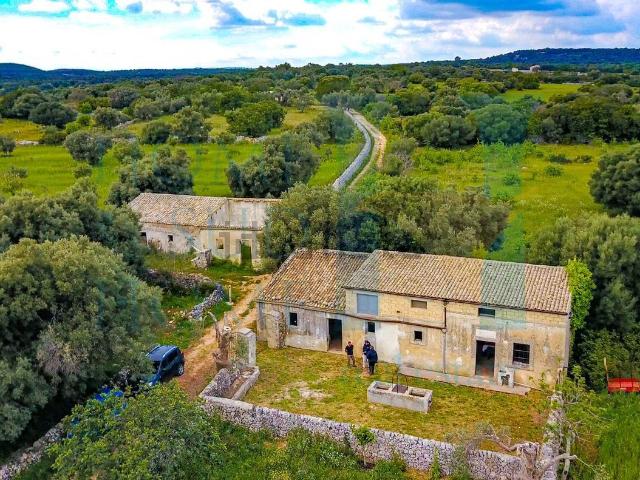 Villetta indipendente in vendita di 303 m² in Via Tommaso Fazello, 228
