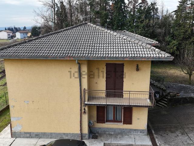 Villetta indipendente in vendita di 304 m² in Via Gaetano Donizetti, 10