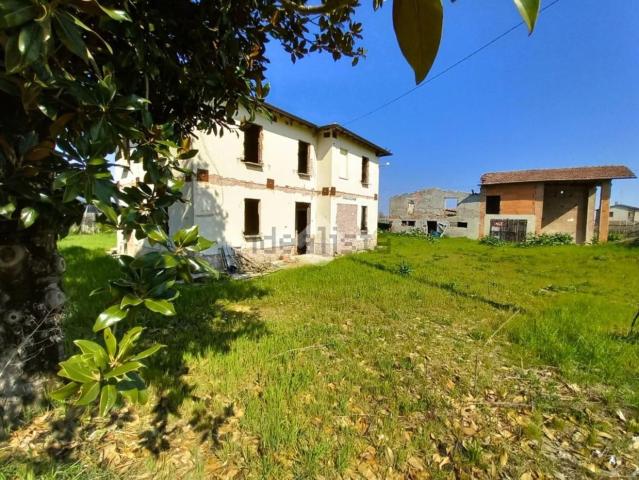 Villetta indipendente in vendita di 305 m² in Via Canalvecchio, 40