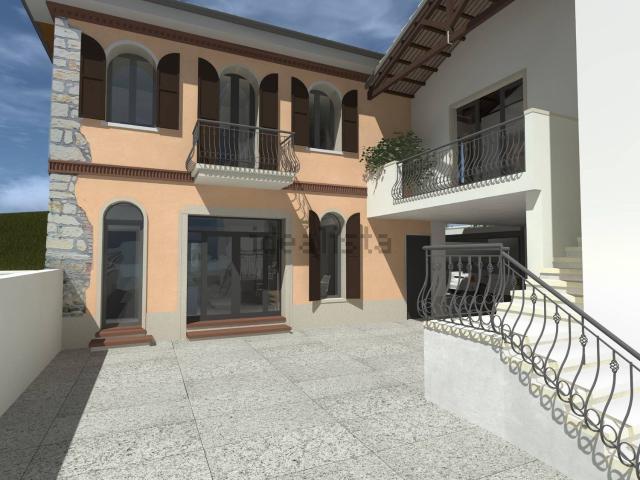 Villetta indipendente in vendita di 305 m² in Via Guglielmo Marconi, 16