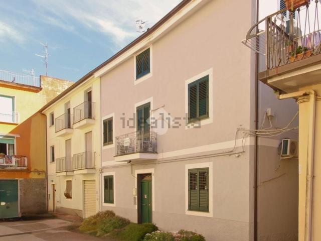 Villetta indipendente in vendita di 305 m² in Via del Conte, 8