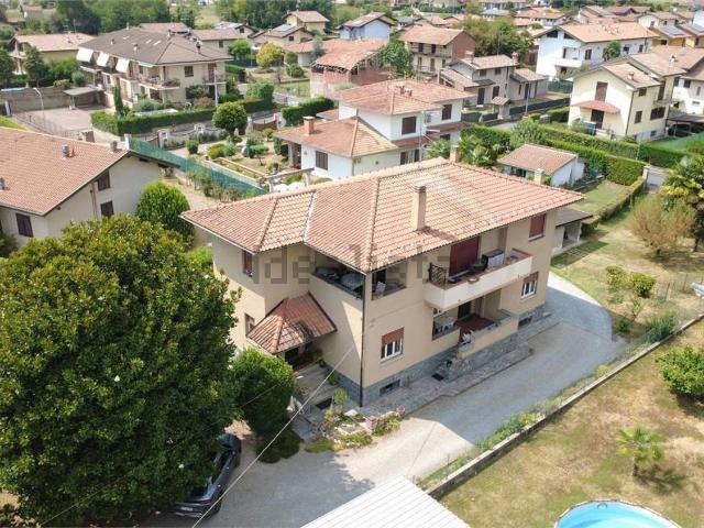 Villetta indipendente in vendita di 305 m² in Vicolo Alpi, 8