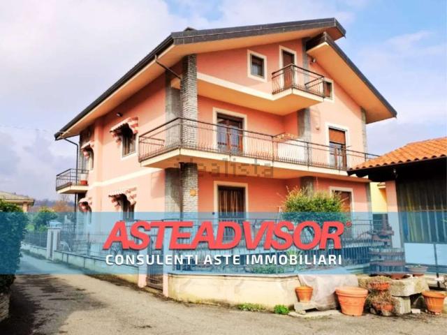 Villetta indipendente in vendita di 306 m² in Via Cave, 175