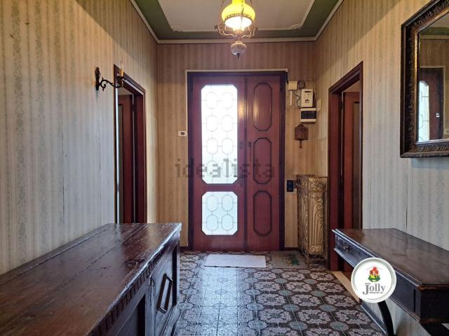 Villetta indipendente in vendita di 306 m² in Via I Maggio, 48