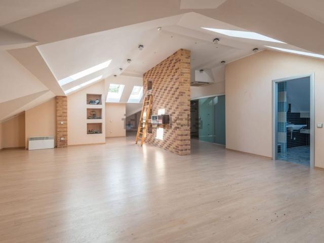 Villetta indipendente in vendita di 307 m² in Via Trecroci, 33