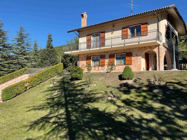 Villetta indipendente in vendita di 308 m²
