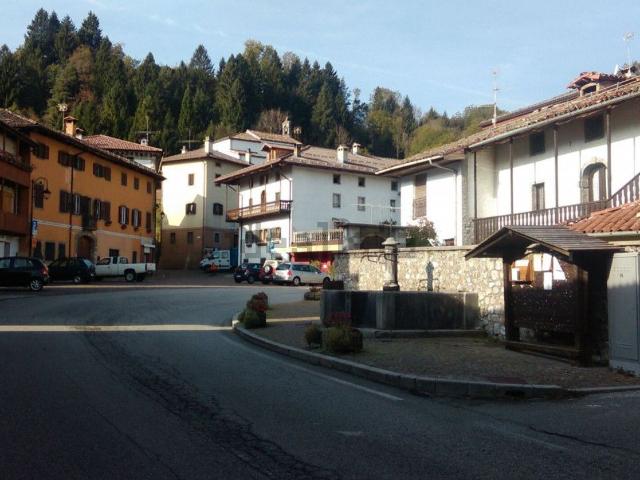 Villetta indipendente in vendita di 308 m² in Viale Michelangelo Grigoletti, 7