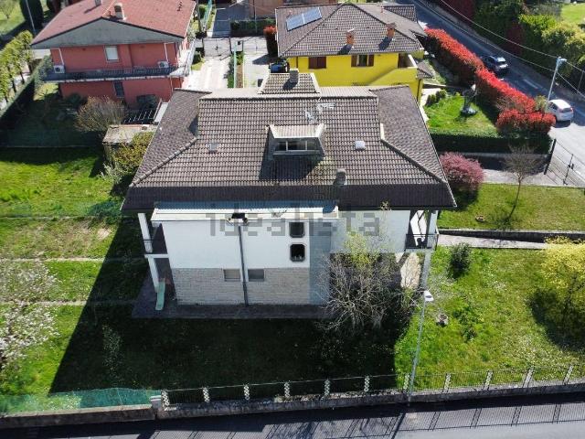 Villetta indipendente in vendita di 309 m² in Via Crocefisso