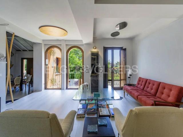 Villetta indipendente in vendita di 310 m² in Via G. Marconi, 28
