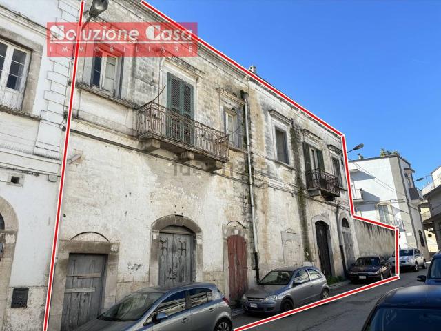 Villetta indipendente in vendita di 310 m² in Via Giuseppe Mazzini