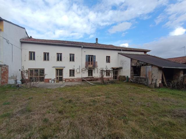 Villetta indipendente in vendita di 310 m² in Via Giacomo Matteotti