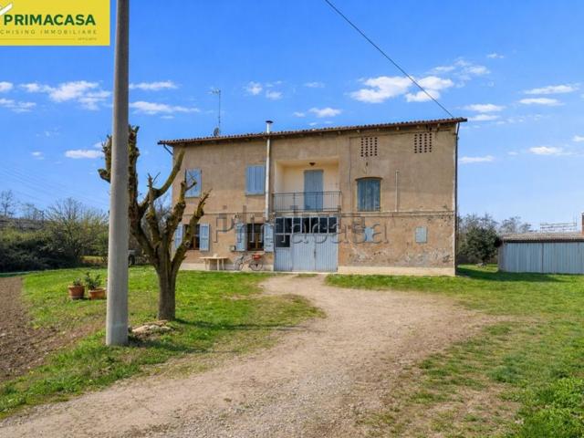 Villetta indipendente in vendita di 310 m² in Via Emilia Est, 5
