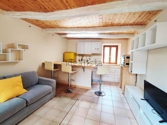 Villetta indipendente in vendita di 310 m² in Via Principale, 20