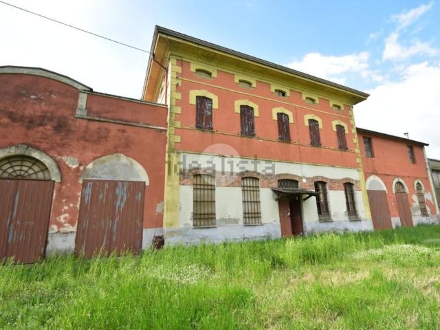 Villetta indipendente in vendita di 310 m² in Frazione Samboseto, 31