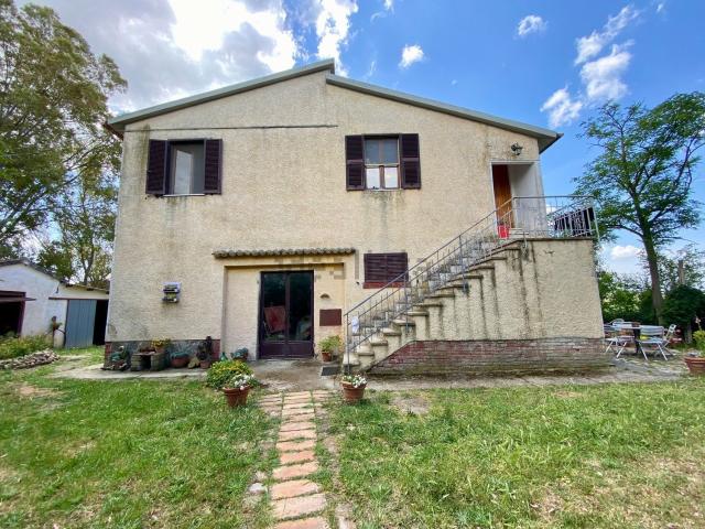 Villetta indipendente in vendita di 310 m² in Località granaione