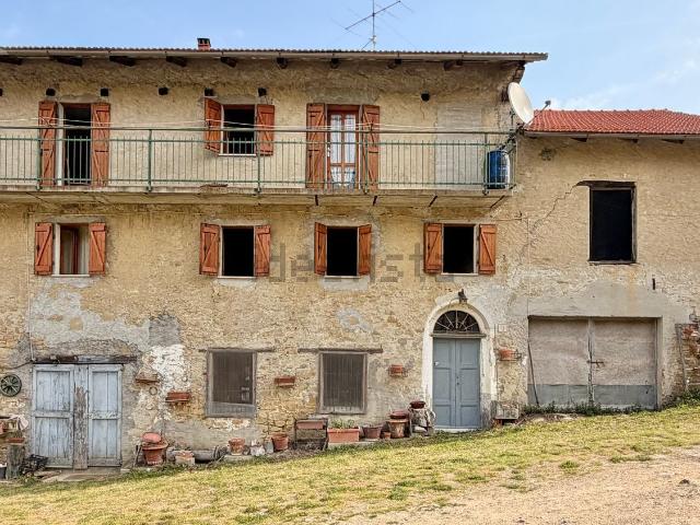 Villetta indipendente in vendita di 310 m² in Piazza Borgata