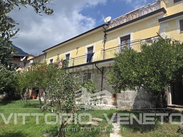 Villetta indipendente in vendita di 311 m² in Via Giuseppe Garibaldi, 44