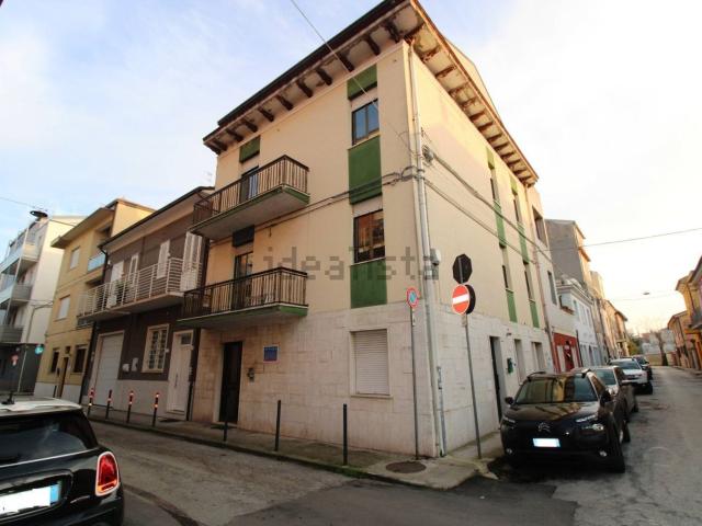 Villetta indipendente in vendita di 311 m² in Via Venezia, 14