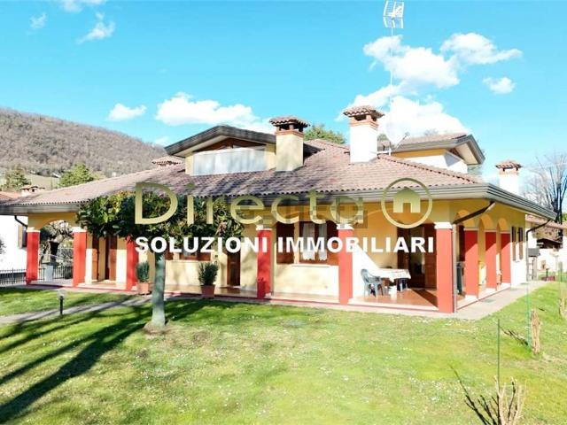 Villetta indipendente in vendita di 313 m² in Via Brando Brandolini, 59