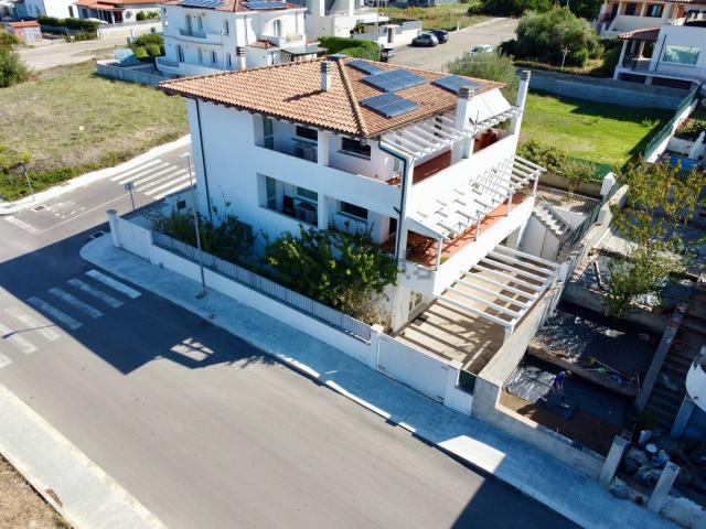 Villetta indipendente in vendita di 313 m² in Via Giorgione