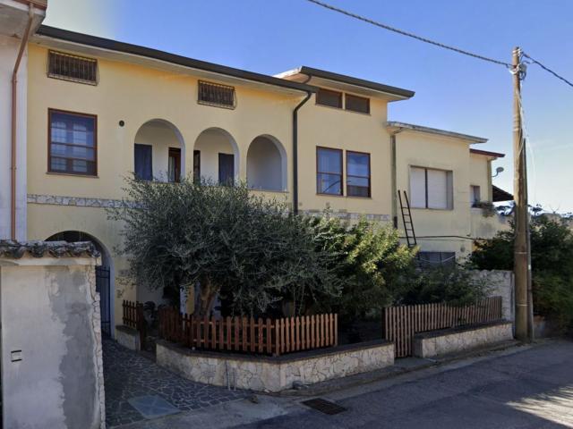Villetta indipendente in vendita di 313 m² in Via Sulcis, 8