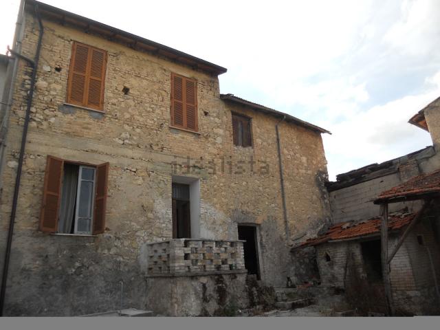 Villetta indipendente in vendita di 314 m² in Via San Francesco, 169