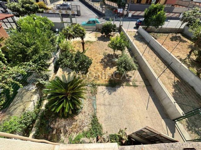 Villetta indipendente in vendita di 314 m² in Via Sparagonà, 225