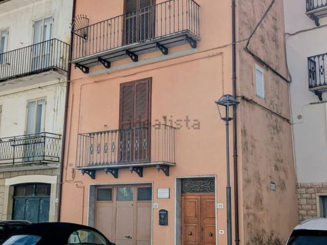 Villetta indipendente in vendita di 314 m² in Piazza Trento e Trieste, 11
