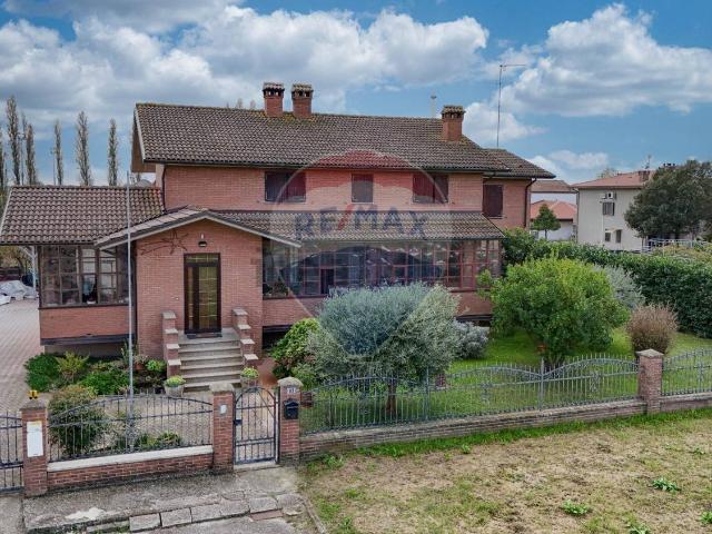 Villetta indipendente in vendita di 315 m²
