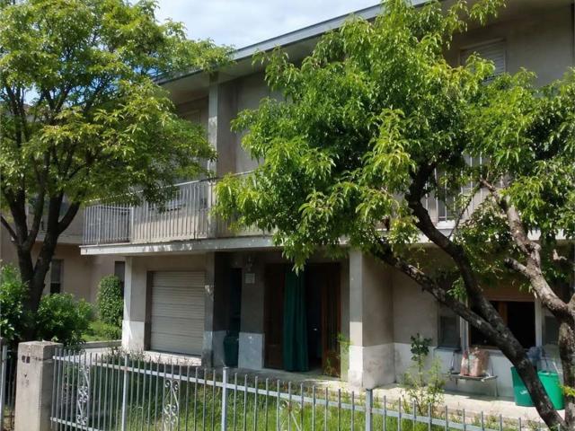 Villetta indipendente in vendita di 315 m² in Via Gaetano Donizetti
