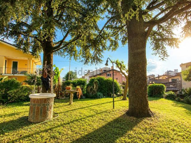 Villetta indipendente in vendita di 315 m² in Via Gaio, 1