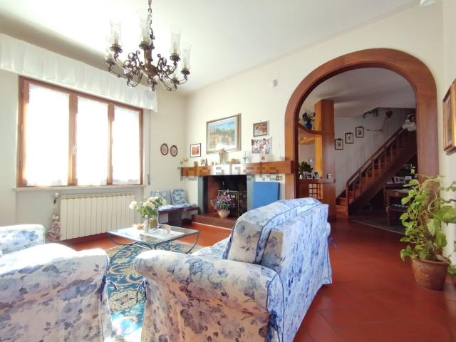Villetta indipendente in vendita di 315 m² in Via de Chirico Giorgio, 4