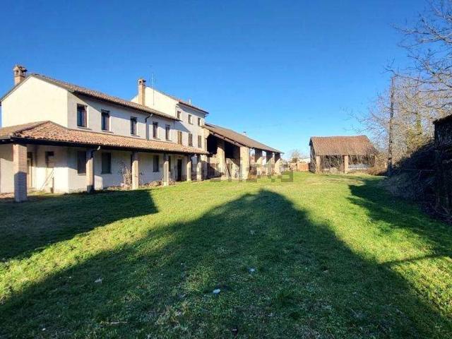 Villetta indipendente in vendita di 315 m² in Via Po