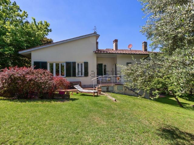 Villetta indipendente in vendita di 315 m² in Via Torta, 9