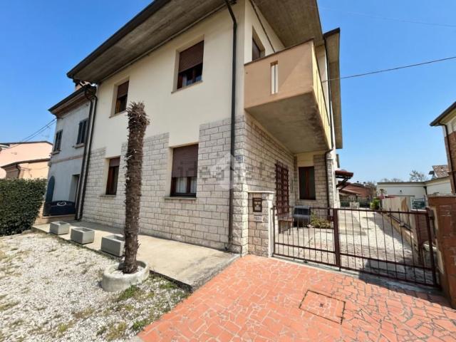 Villetta indipendente in vendita di 316 m² in Via Lunga, 30
